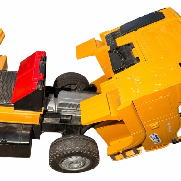 Bruder Tele-Crane TC 4500 Crane Truck Construction Vehicle Yellow Germany - Picture 5 of 7